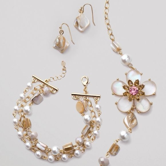 Avon Jewelry - Avon Pearl Gold Bracelet Earrings Nevklace Set